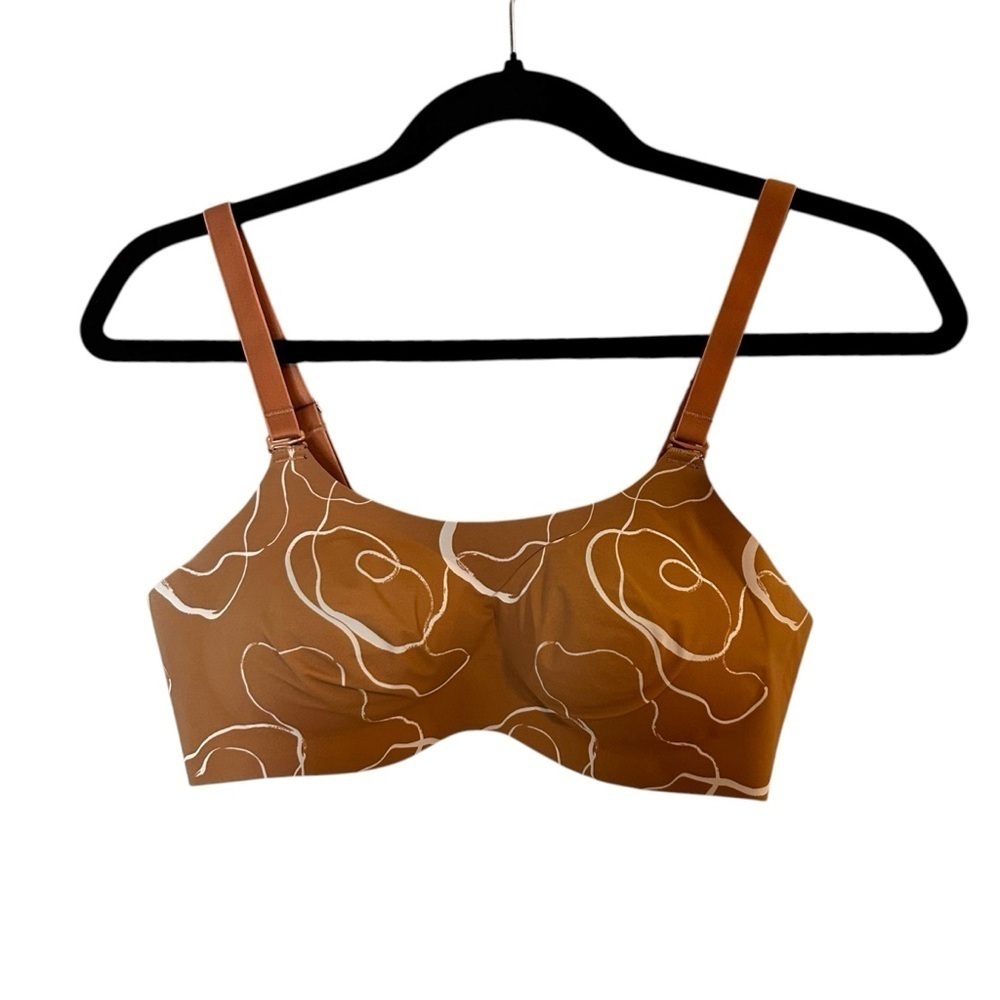 Knix Evolution Wireless Bra- Reversible Black to Nude- Size 2